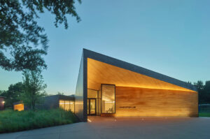 Lamplighter School Innovation Lab exterior photo at night